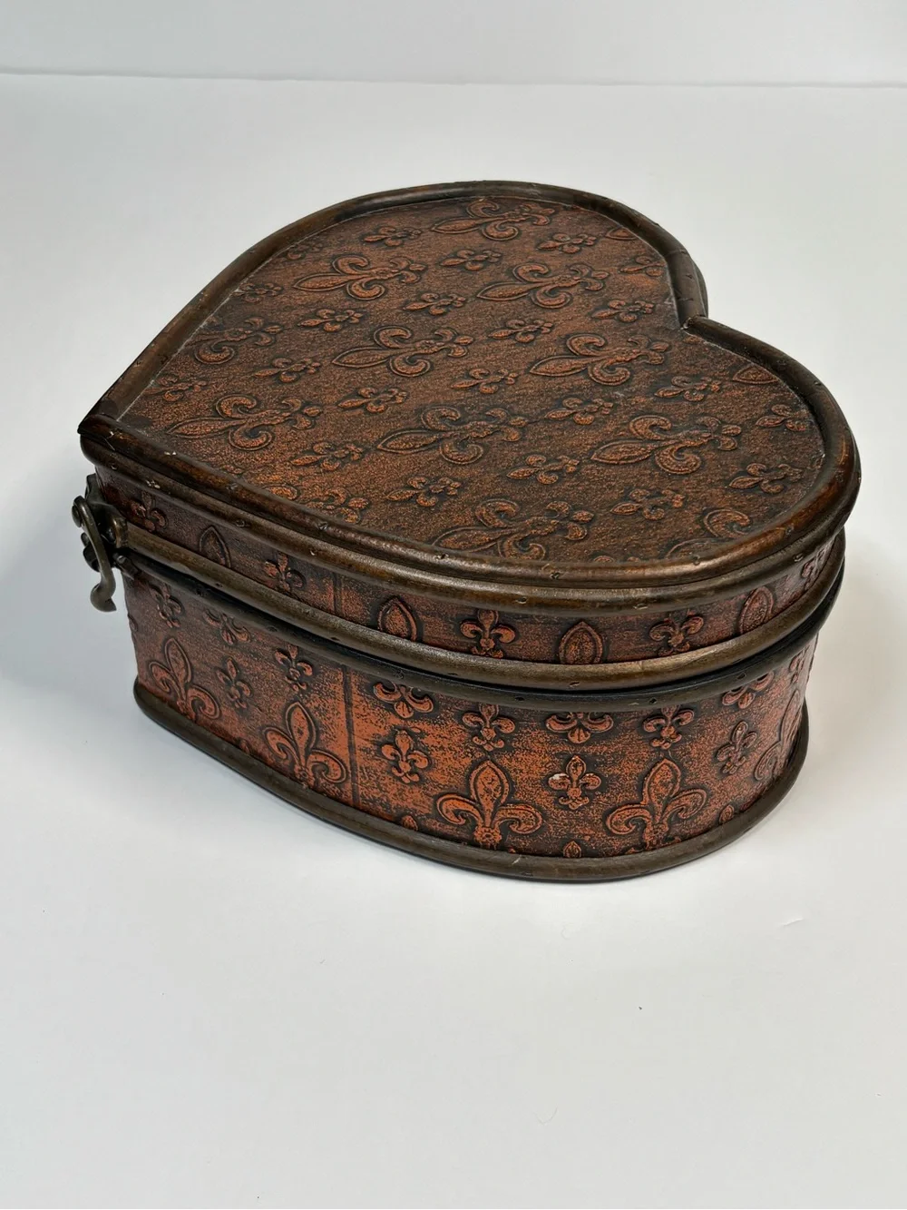 Wood Heart Box Fleur De Lis Hinge Closure Jewelry Trinket Storage